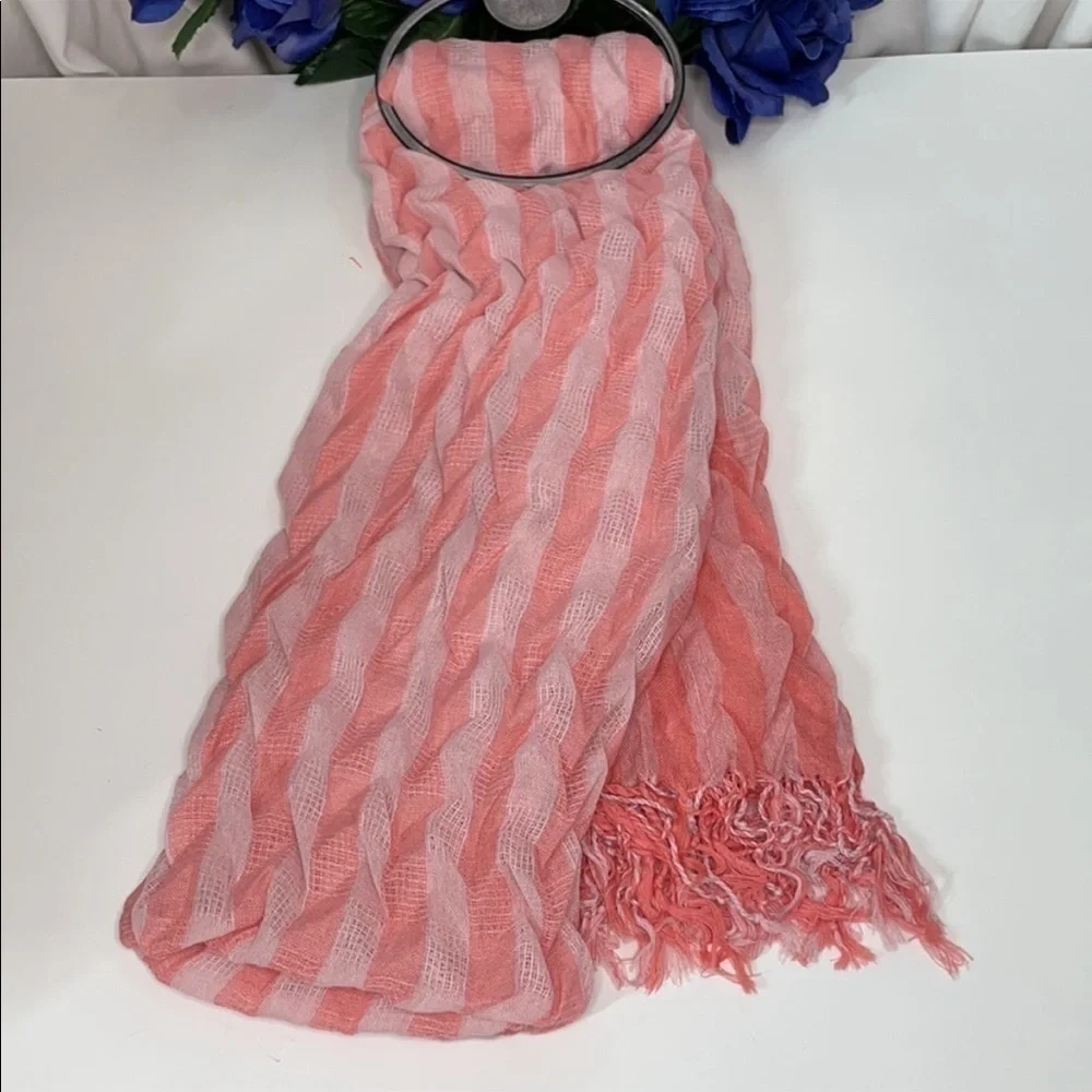 💛NWT Pink striped scarf
